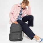 duplo acolchoado jeans preto Eastpak mochilas 484BB80