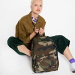 fora do escritório camuflado Eastpak mochilas 484BB117 - Image 2